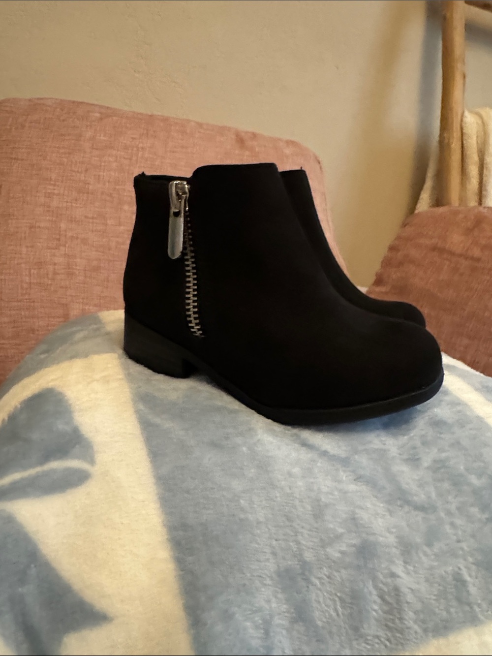 Toddler 7 Black Suede Side-Zip toddler Ankle Boots